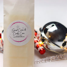 Load image into Gallery viewer, Spiced Cocoa &amp; Candy Cane Snap Bar Wax Melts
